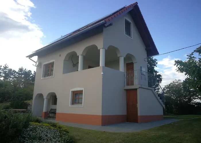 Bottyahat Guesthouse