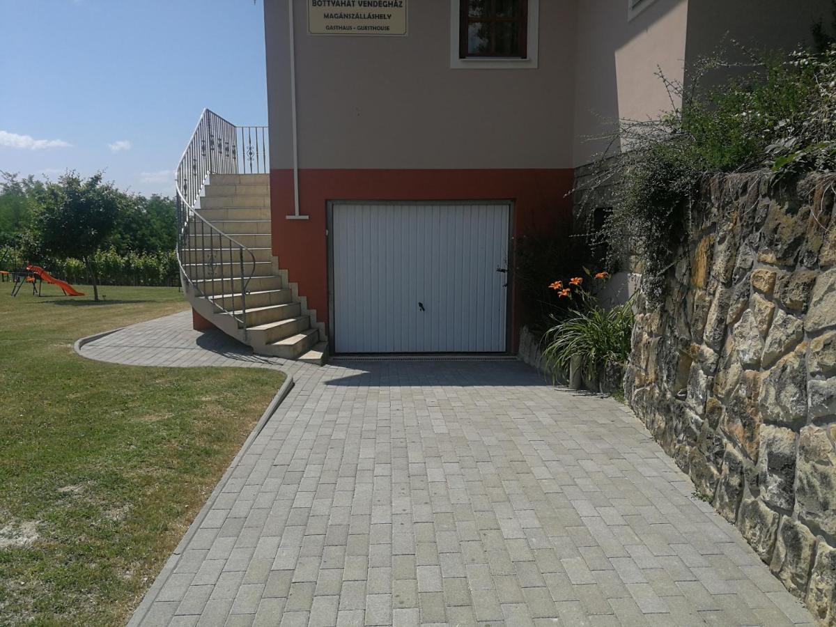 Bottyahát *